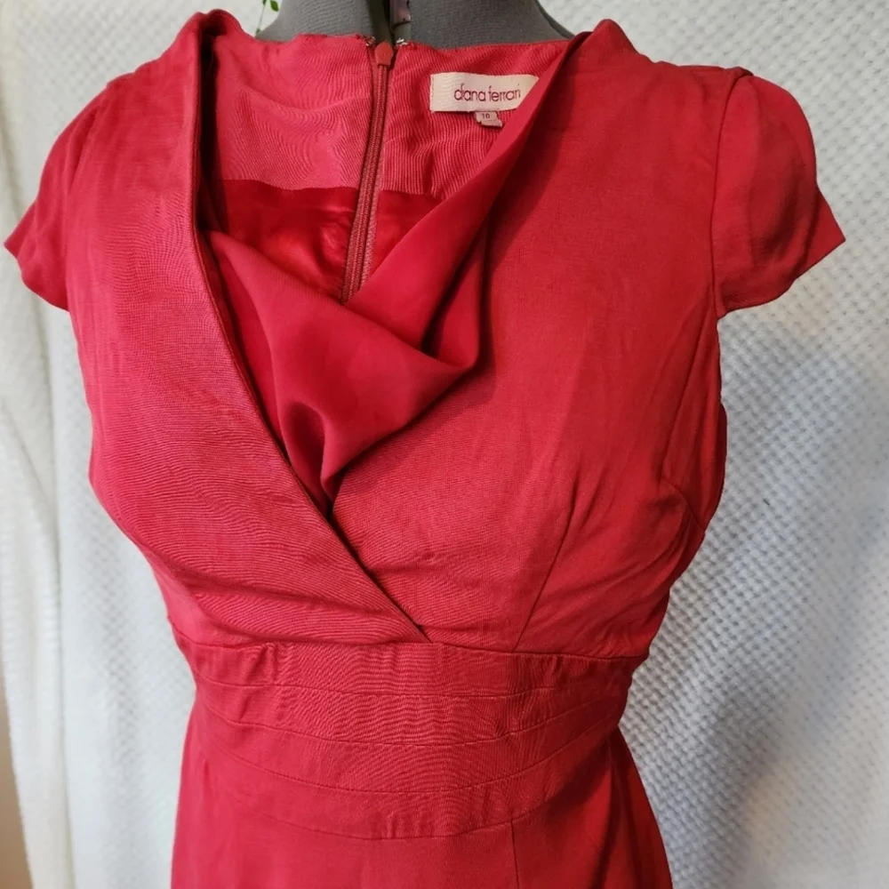 PENDING SALE woman size 10 crimson red fitted midi dress - Picture 9 of 14